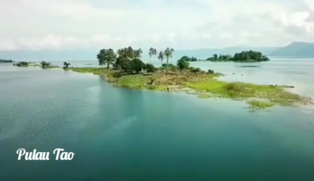 Pulau Tao di Danau Toba