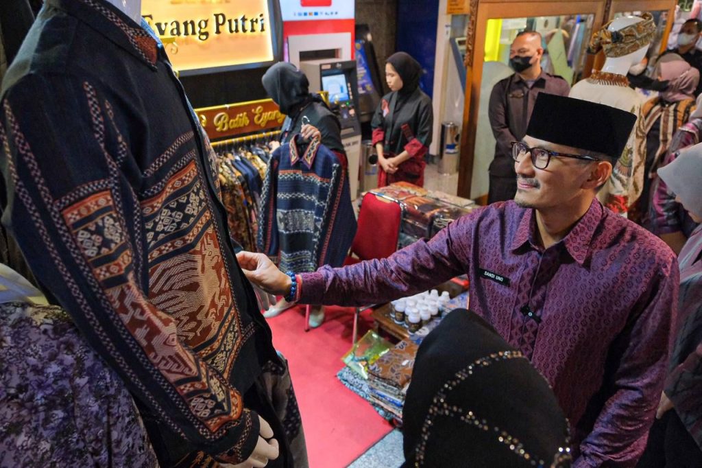 Menparekraf Resmikan Bazar UMKM Ramadhan Fest 2023