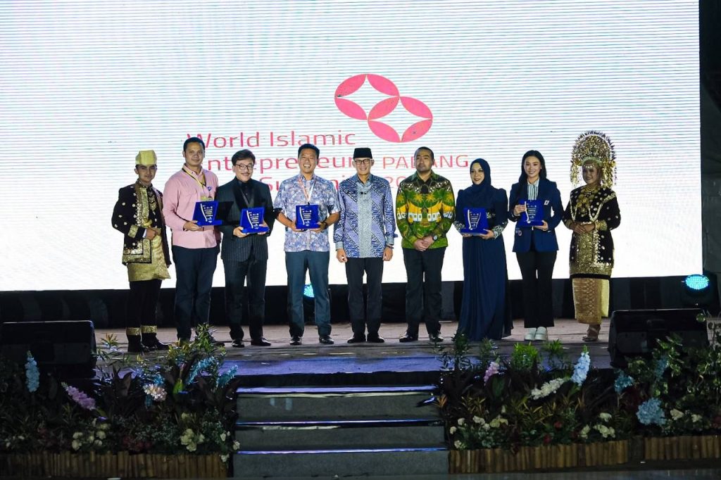 Menparekraf Serahkan Hak Kekayaan Intelektual WIES 2023 kepada Pemprov Sumbar 1 Kekayaan Intelektual